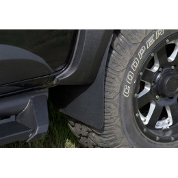Брызговики под расширители колесных арок, вынос 25мм Toyota Hilux 2015-  BT-123502