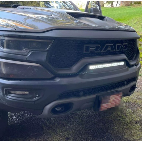 Светодиодная панель 100W для установки в бампер RAM REBEL/TRX 2019-2024 (белый свет) 