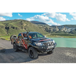 Бампер РИФ силовой передний Toyota Hilux 2012-2014 с доп. фарами и защитой бачка омывателя, на рестайлинг